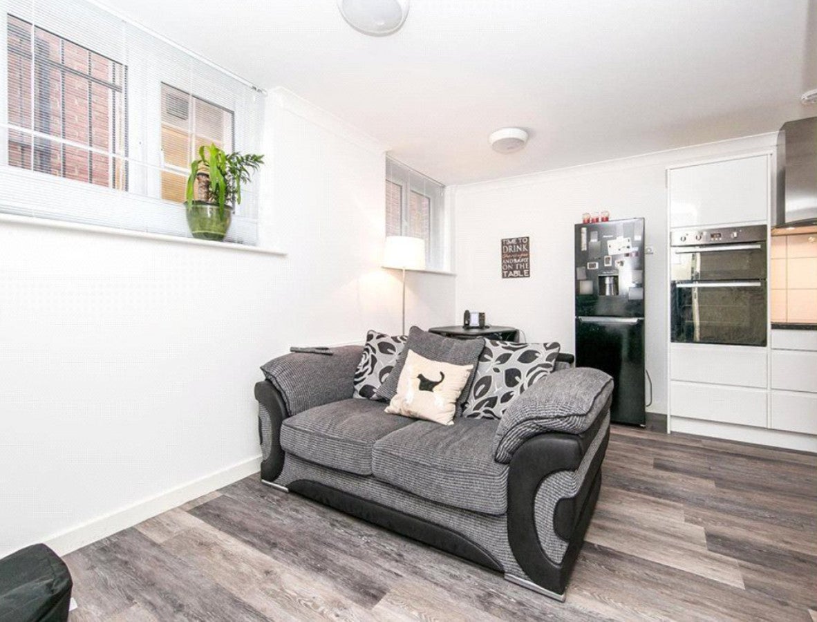 Flat Victoria Chase in Colchester
