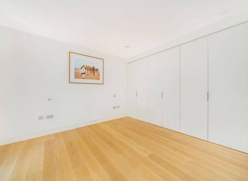 Flat Barnsbury Square in Greater London