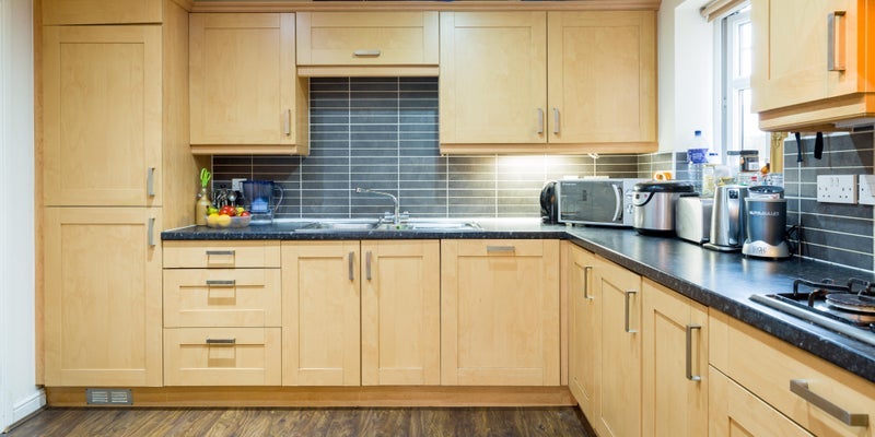 Room Cardinal Close in Birmingham