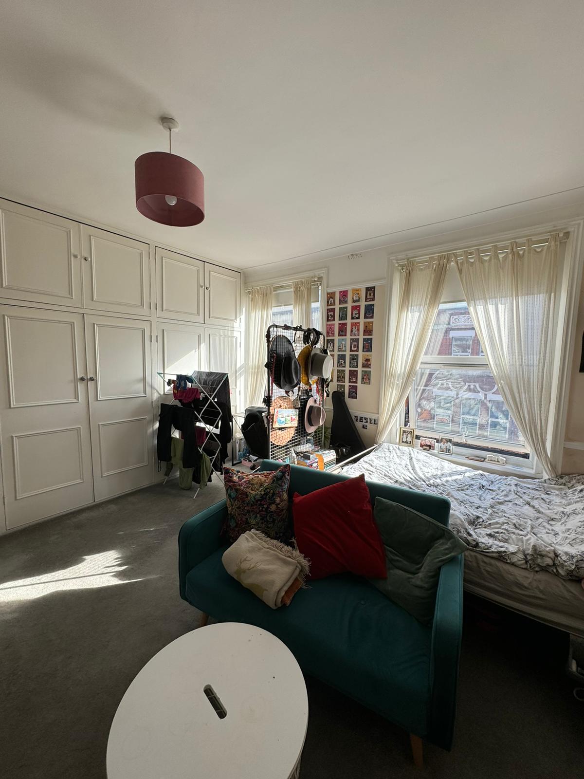 Flat Middle Lane Mews in Greater London