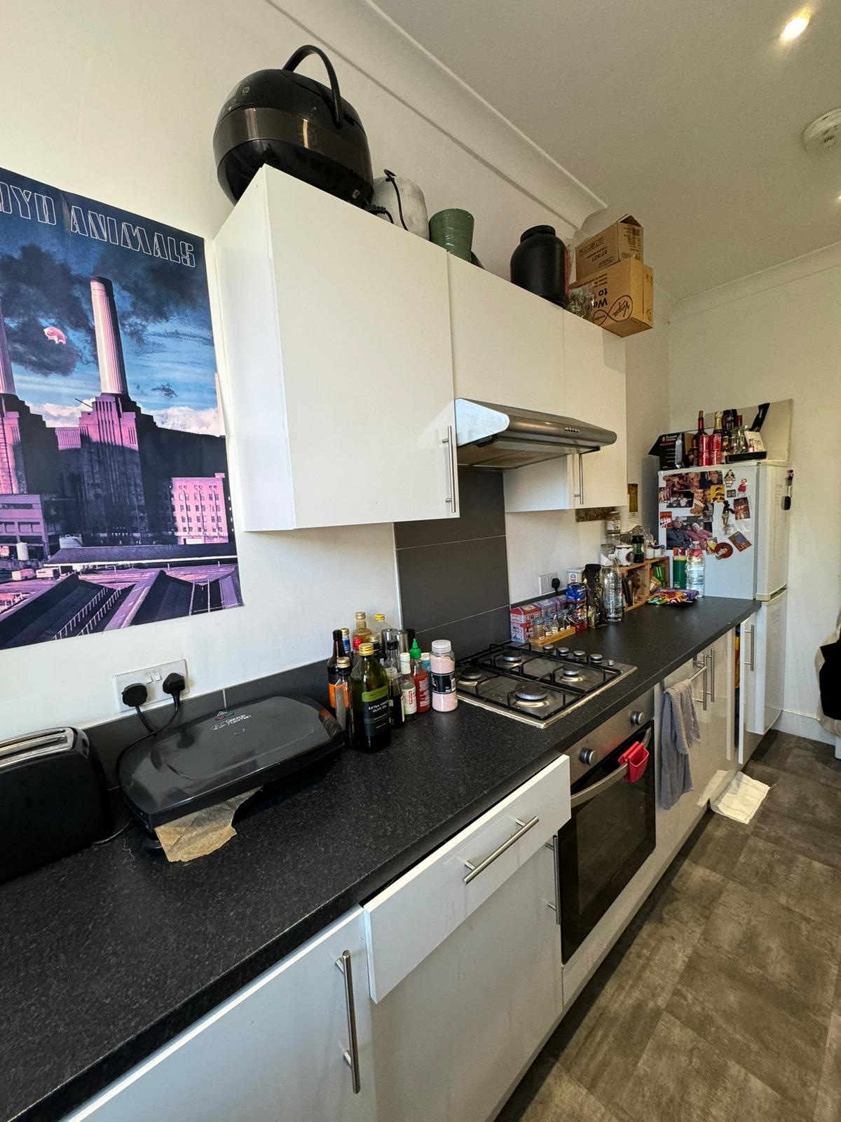 Flat Middle Lane Mews in Greater London