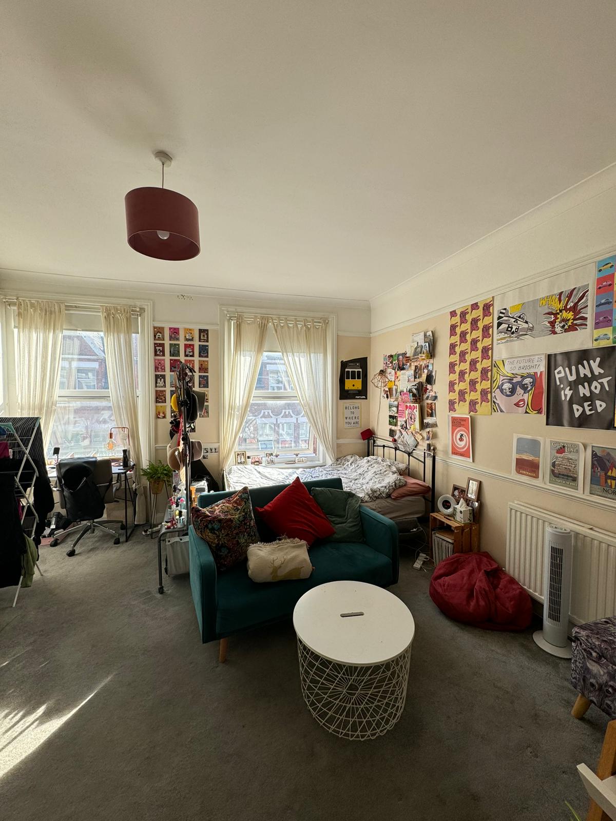 Flat Middle Lane Mews in Greater London