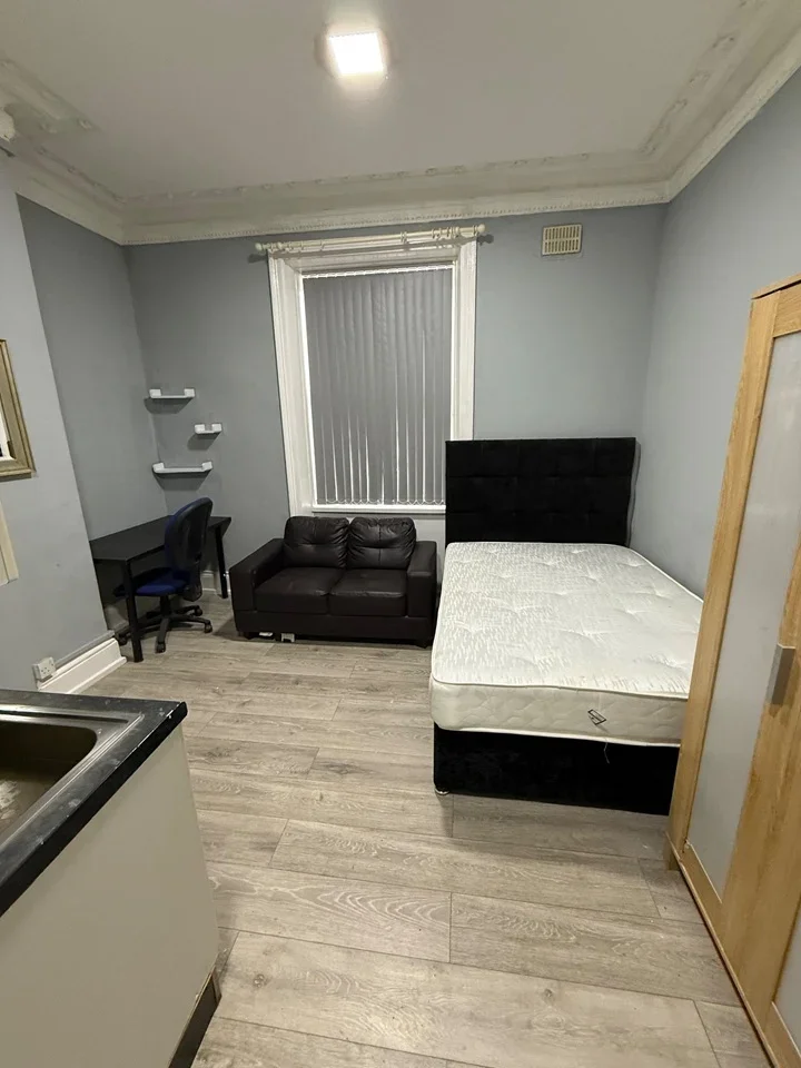 Flat Claremont in Bradford