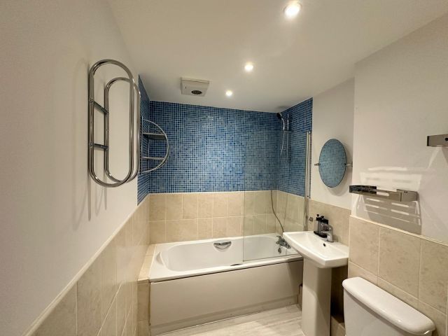 Flat Westfield Terrace in Sheffield