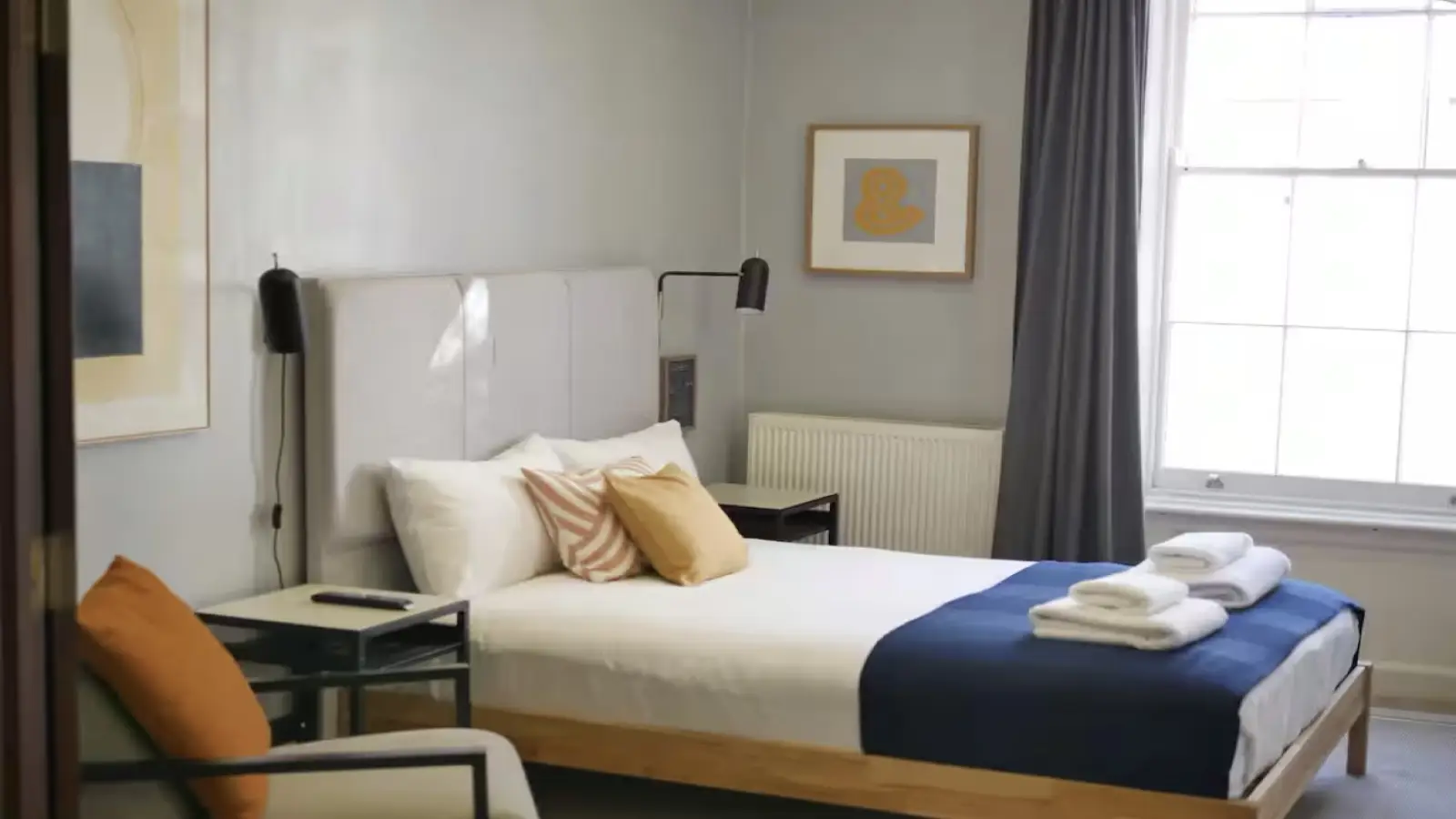 Flat Goswell Road in Greater London