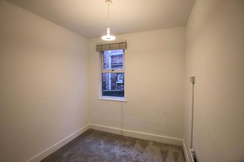 Flat Mora Road in Greater London