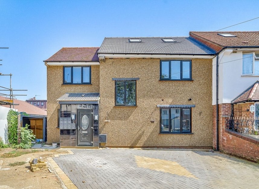 House Rushdene Close in Greater London