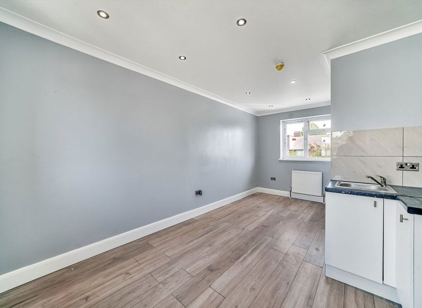 House Rushdene Close in Greater London