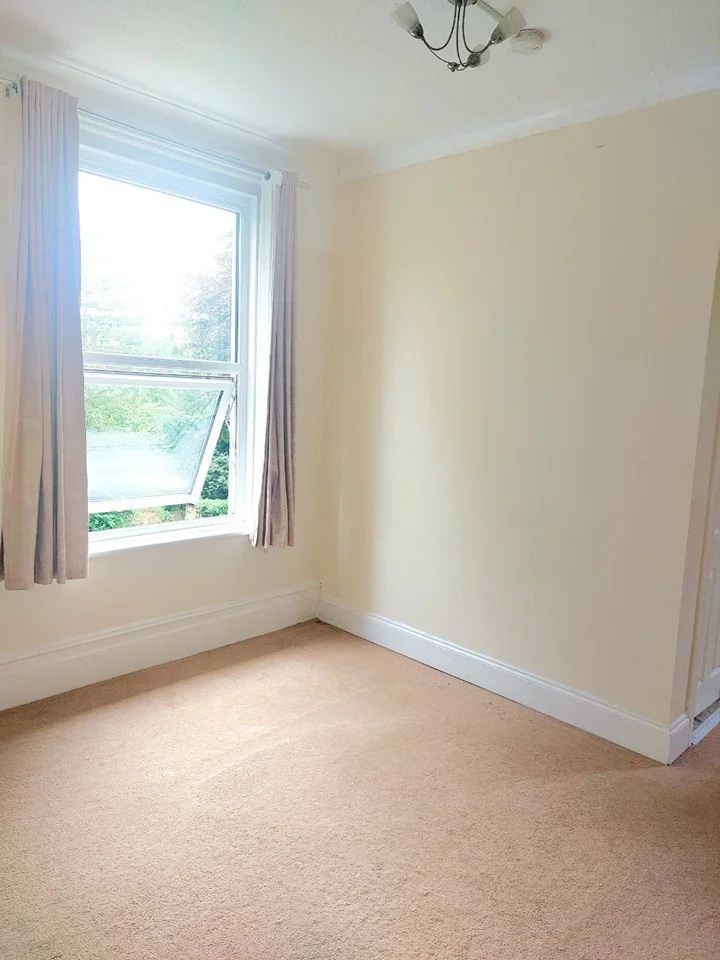 Flat Upper Grosvenor Road in Tunbridge Wells