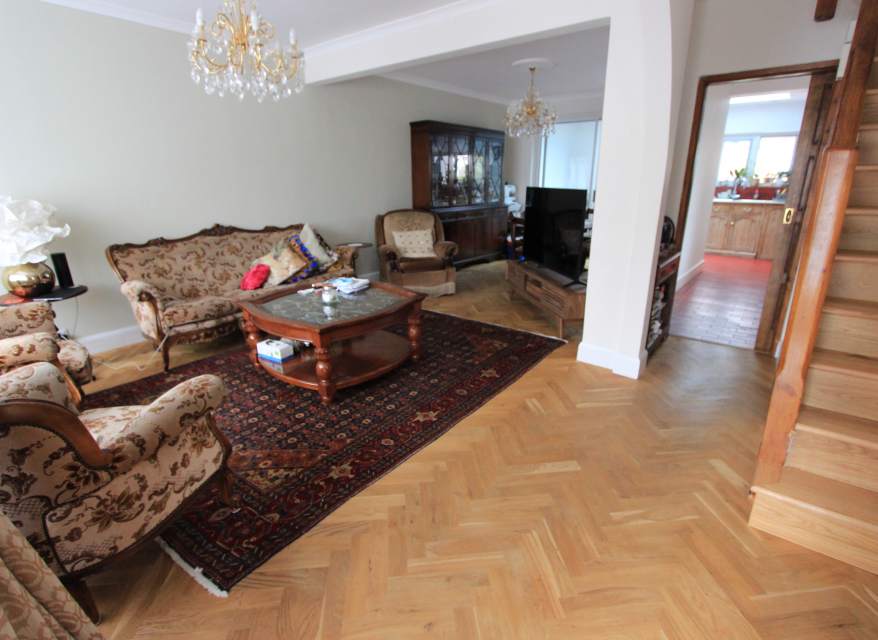 Flat Hampden Way in Greater London