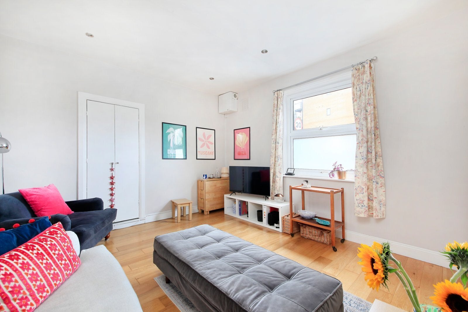 Flat Earlsfield Road in Greater London