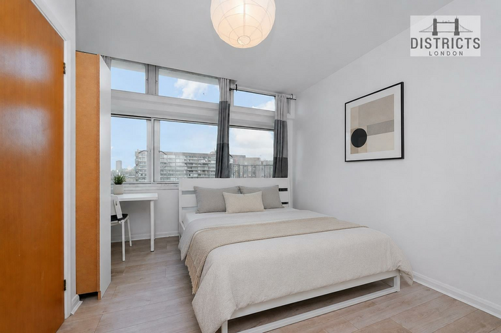 Flat Newington Causeway in Greater London