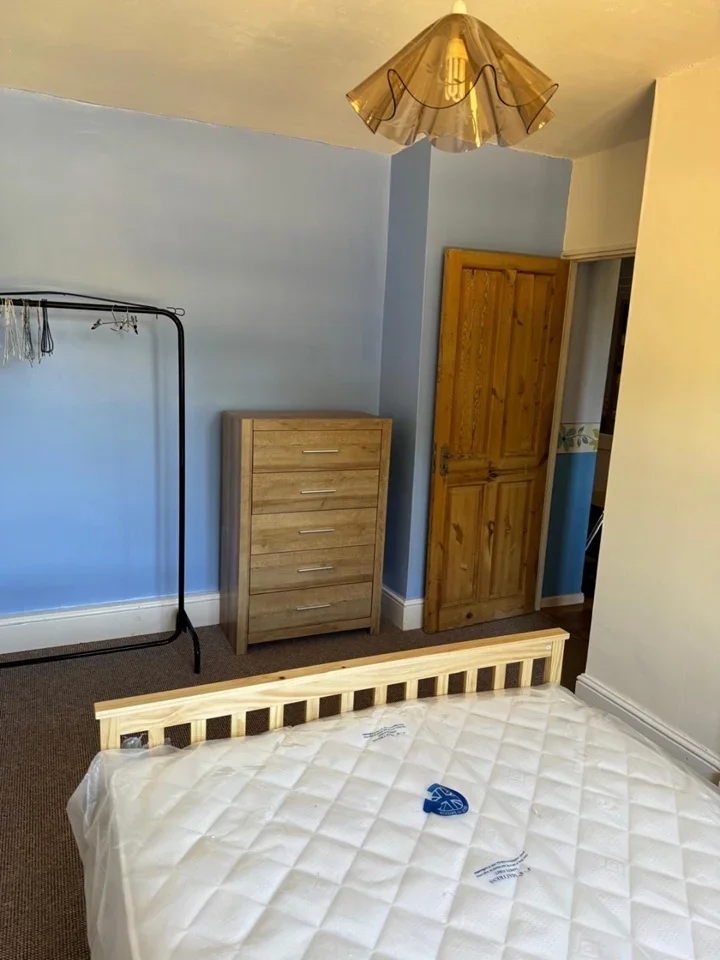 Room Walpole Place in Greater London