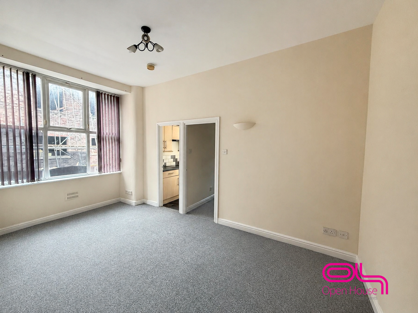 Flat Chorley New Road in Bolton