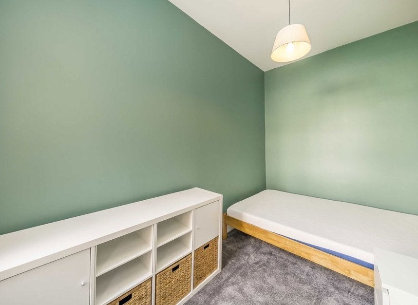 Flat Kenwyn Road in Greater London