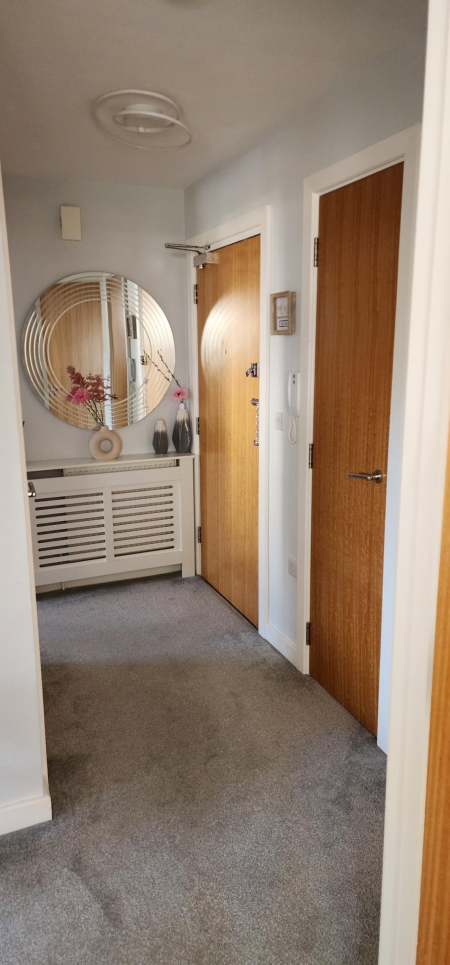 Flat Kennedy Road in Horsham