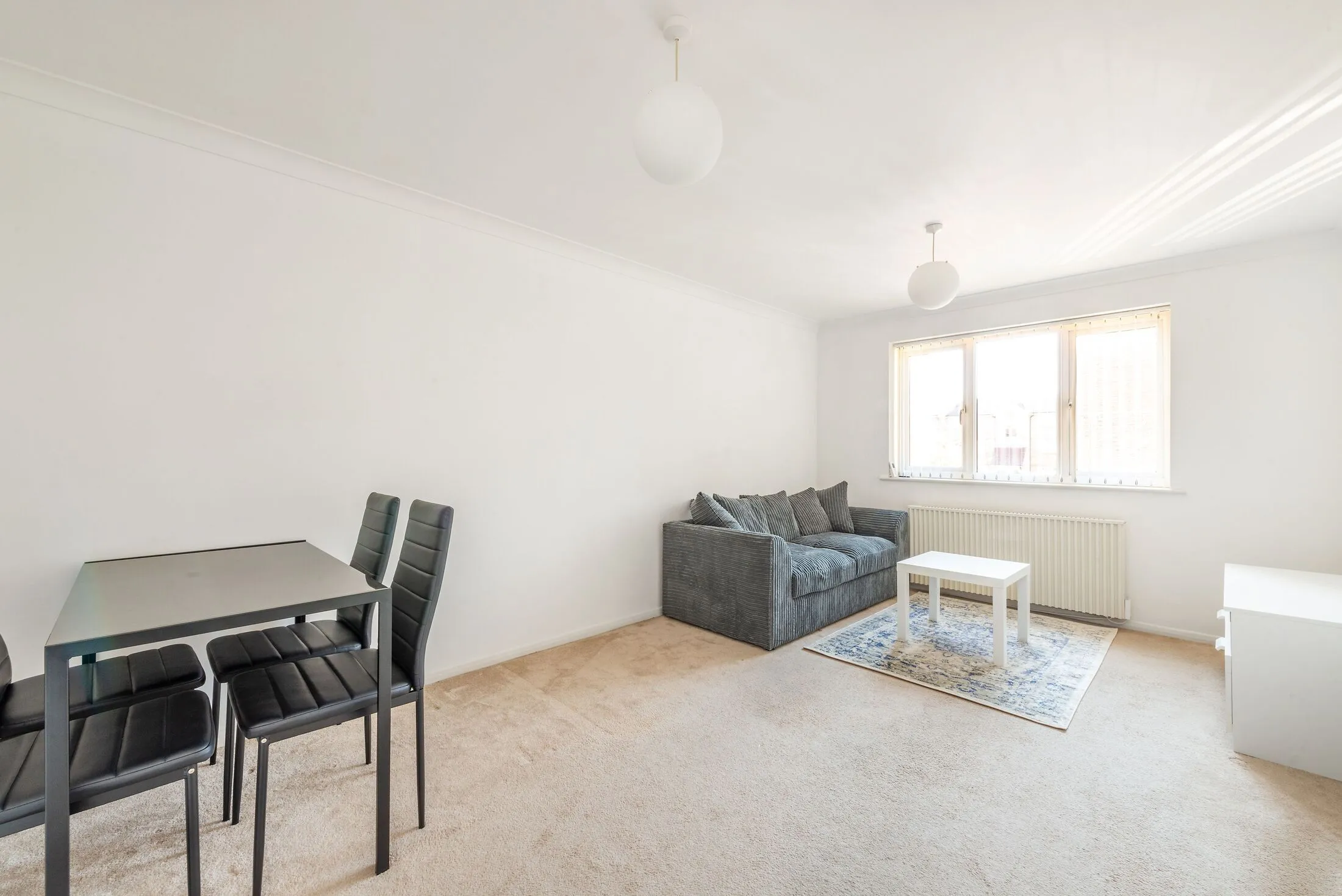 Flat Redford Close in Greater London