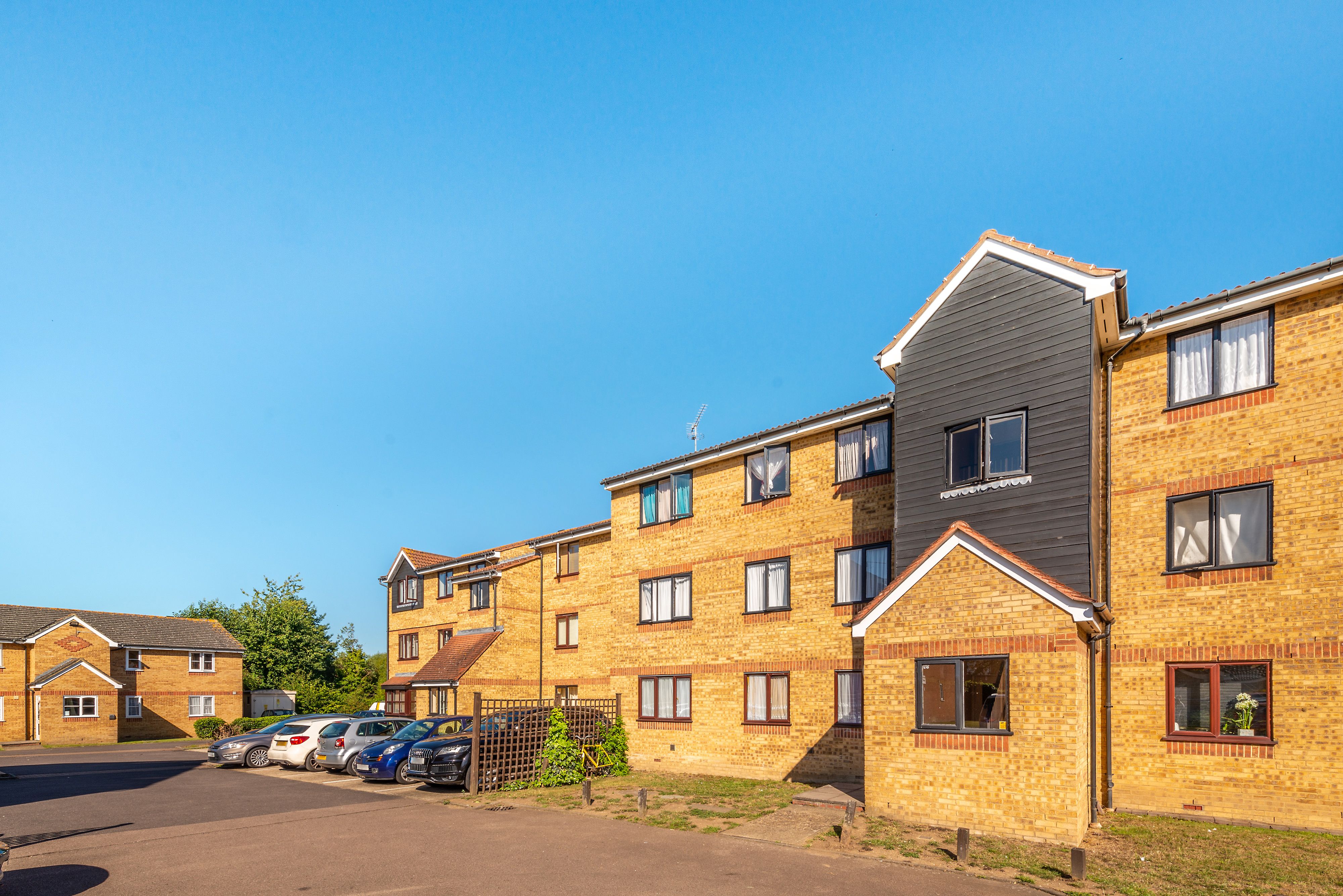 Flat Redford Close in Greater London