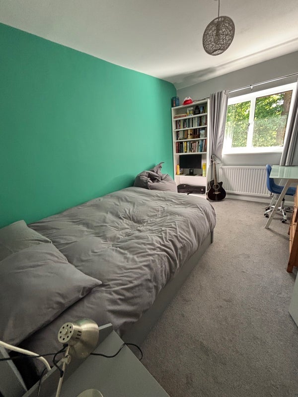 Room Southholme Close in Greater London