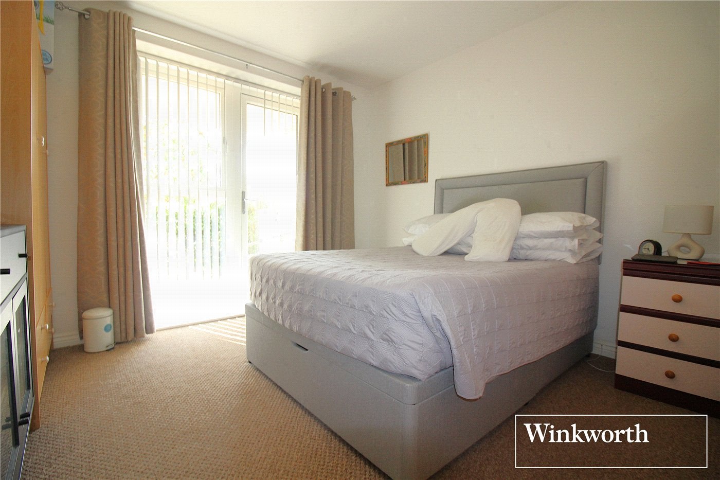 Flat Elstree Way in Hertsmere