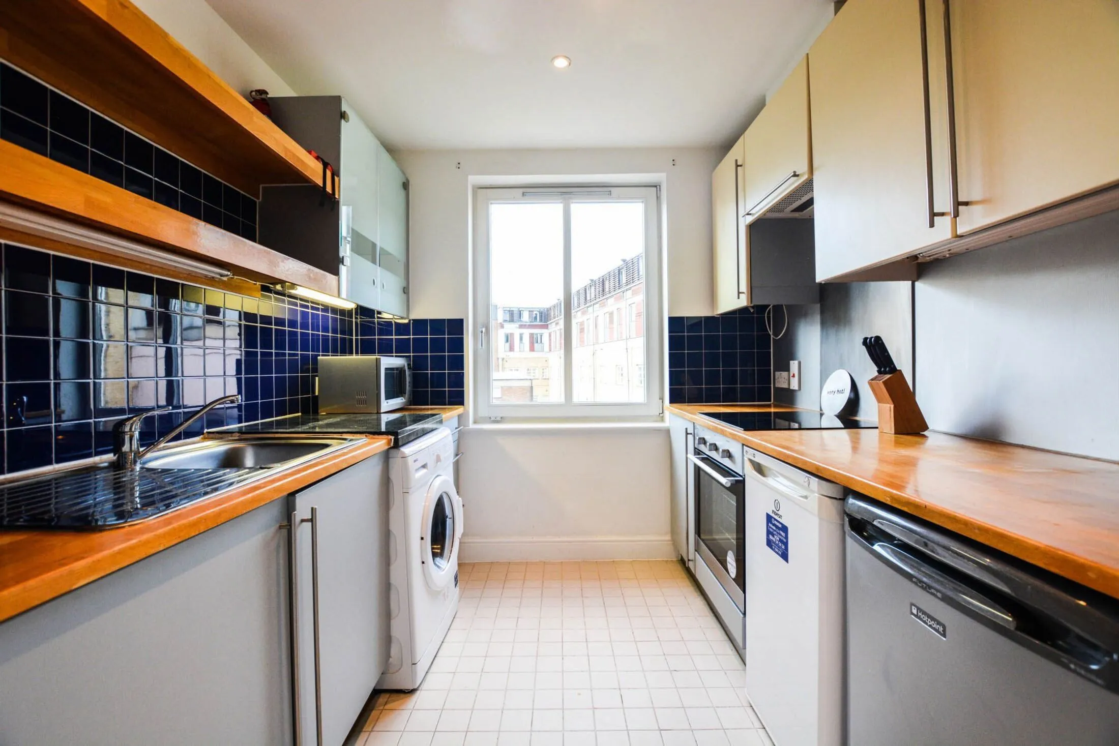 Flat Coke Street in Greater London