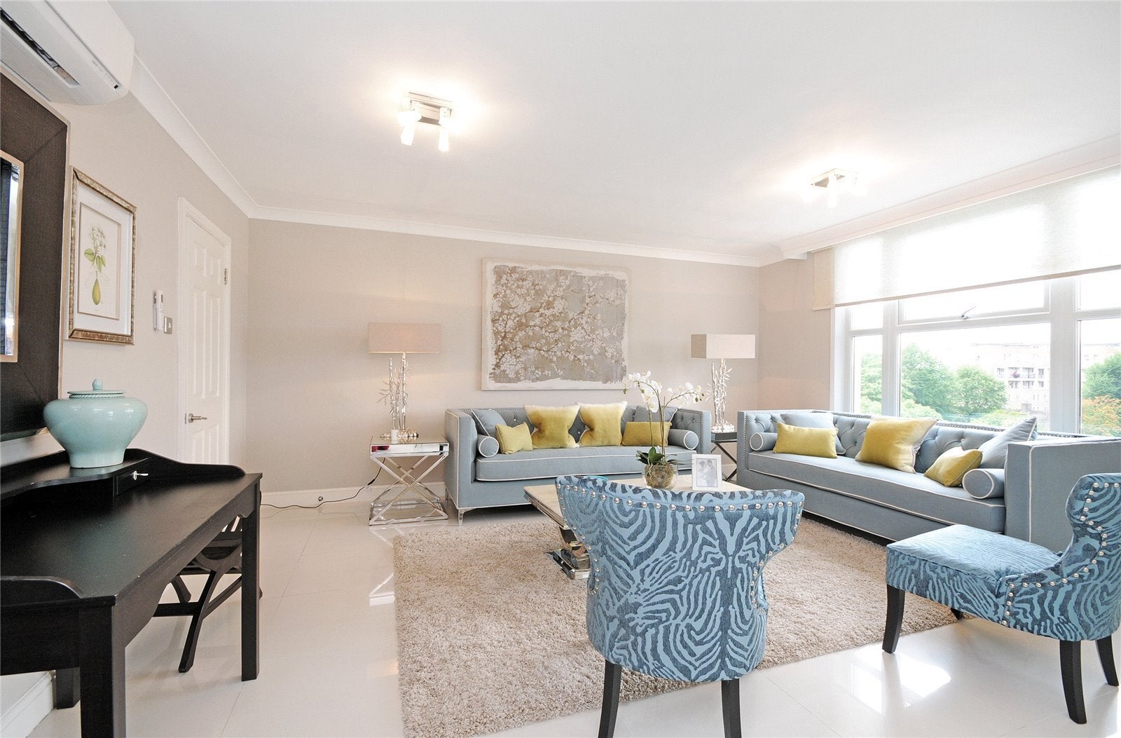 Flat Finchley Road in Greater London