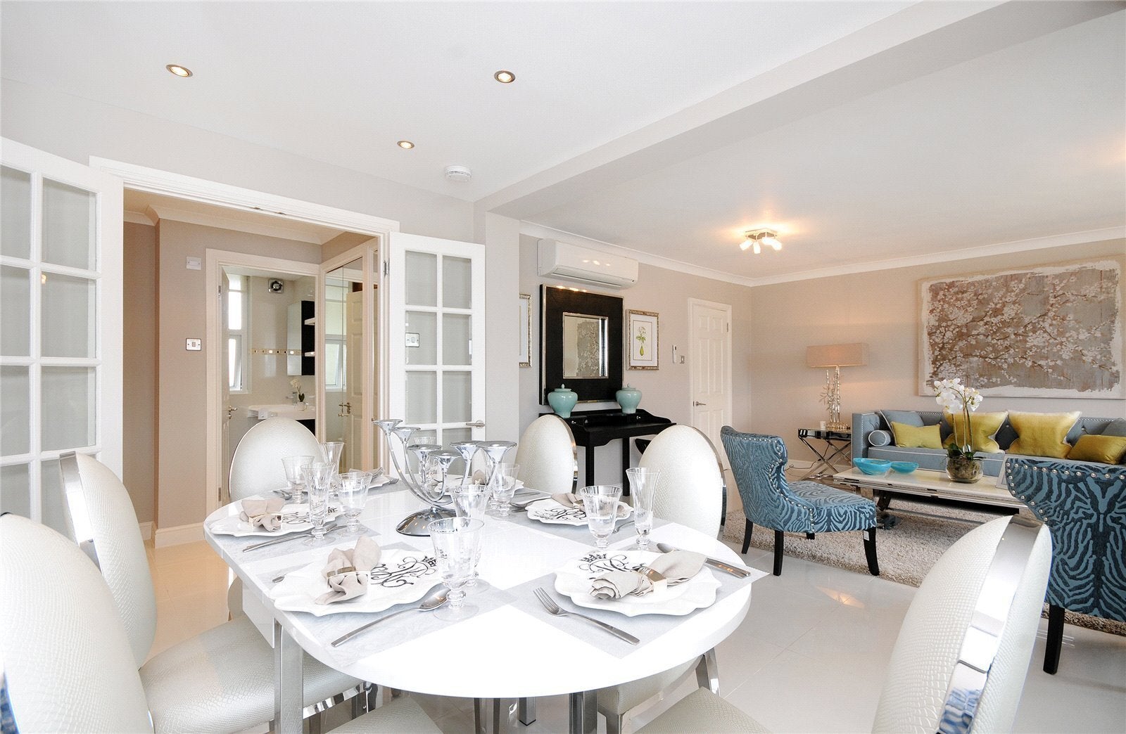 Flat Finchley Road in Greater London