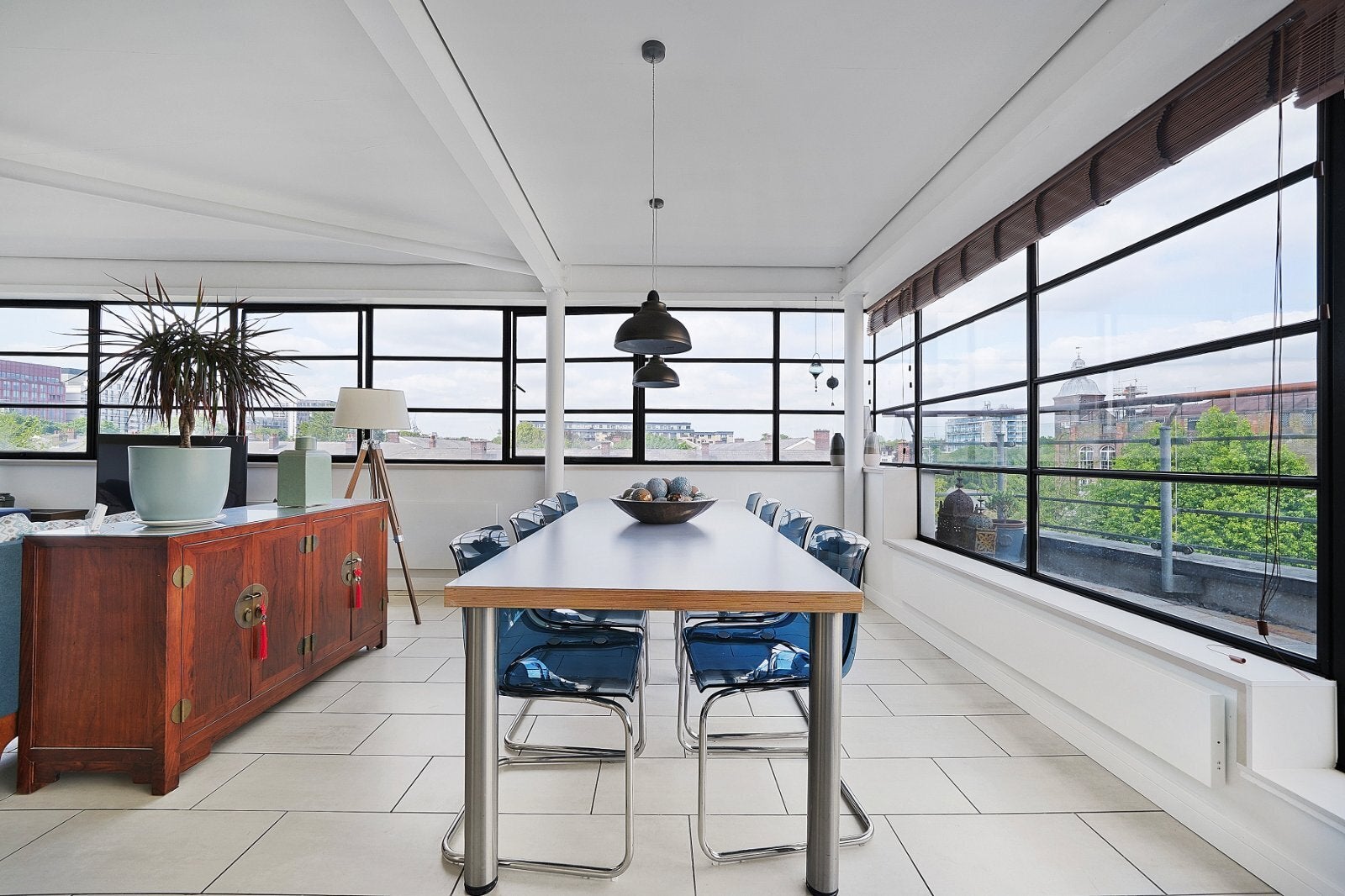 Flat New Wharf Road in Greater London