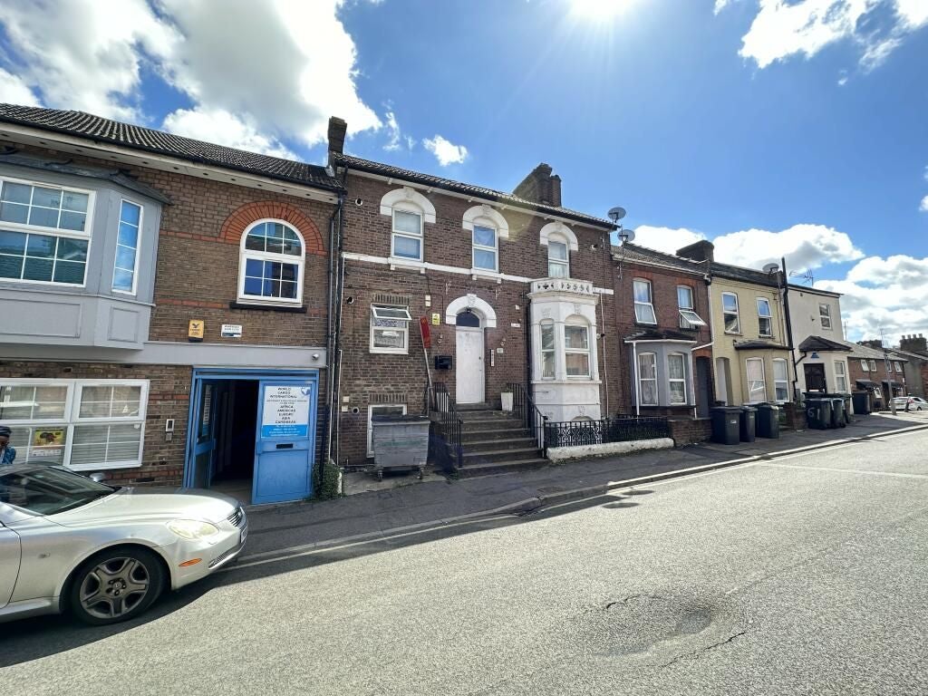 Flat Princess Street in Luton
