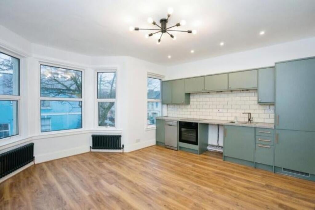 Flat Ashdown Road in Worthing