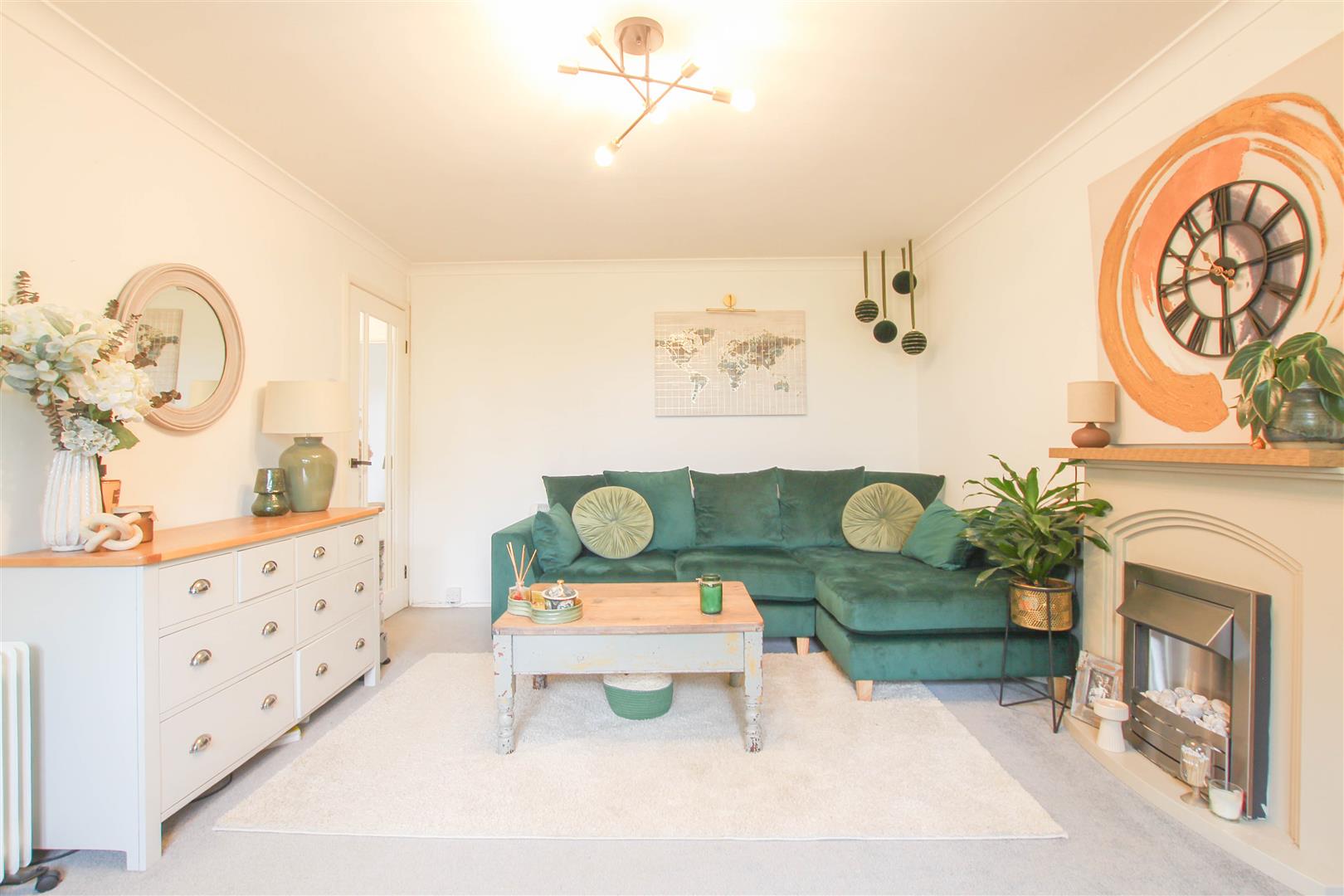 Flat Ozier Court in Uttlesford
