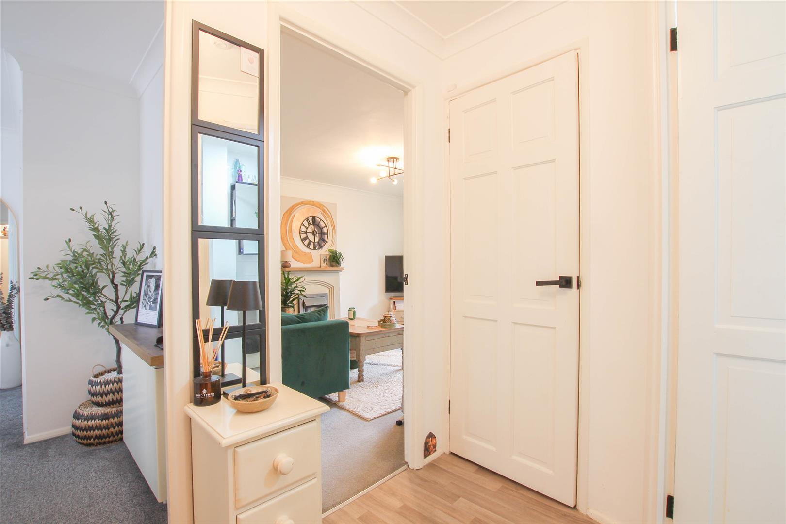 Flat Ozier Court in Uttlesford