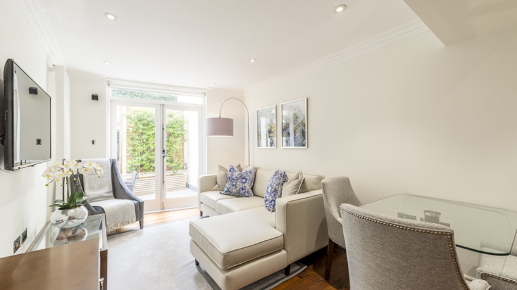 Flat Kensington Gardens Square in City of Westminster
