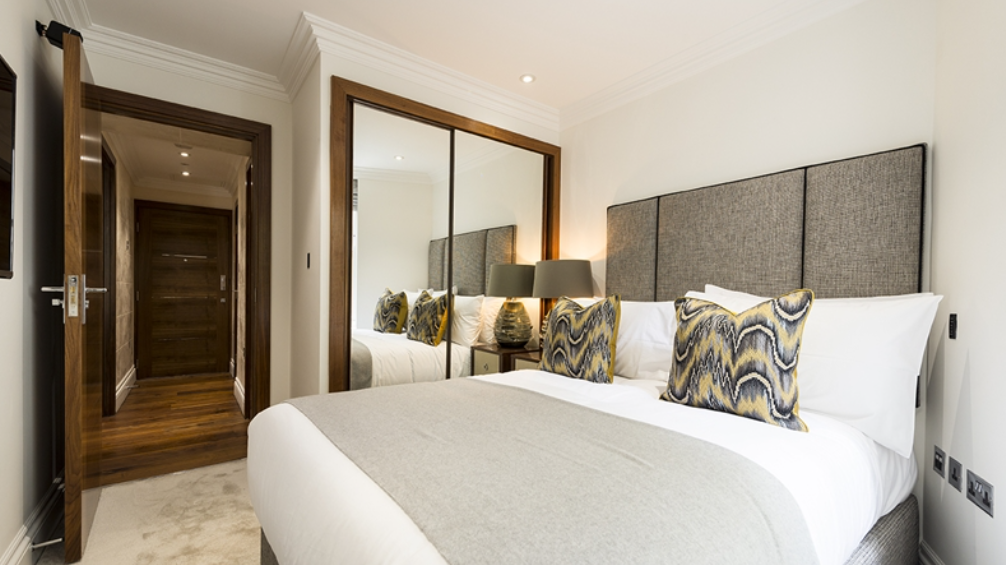 Flat Kensington Gardens Square in City of Westminster