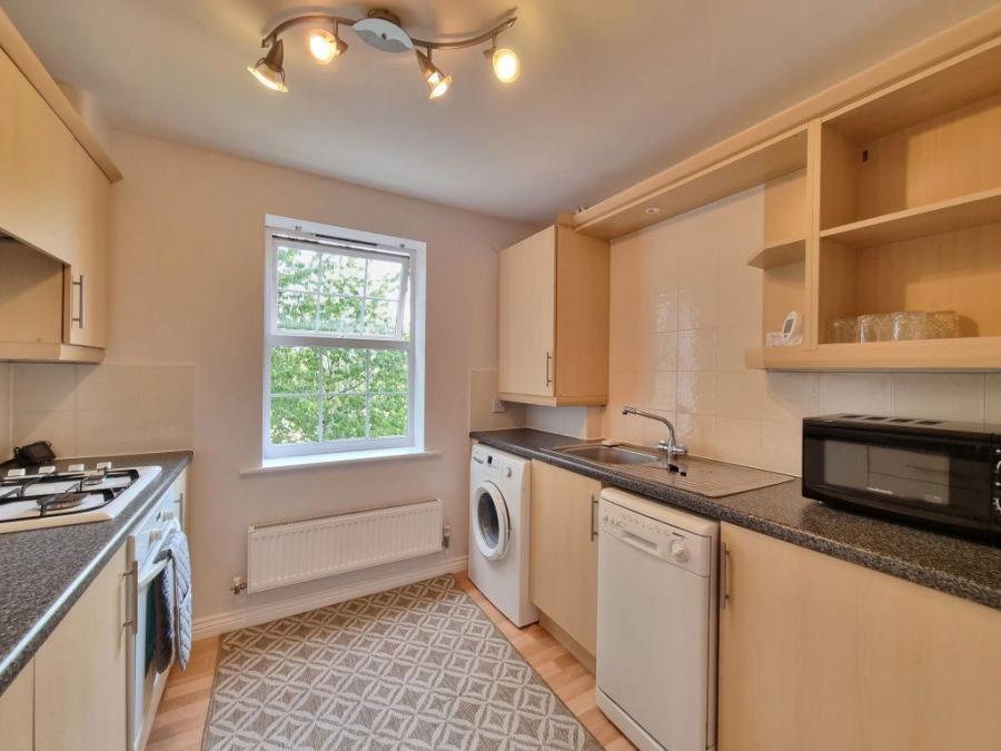 Flat Lock Keeper Close in Oadby and Wigston