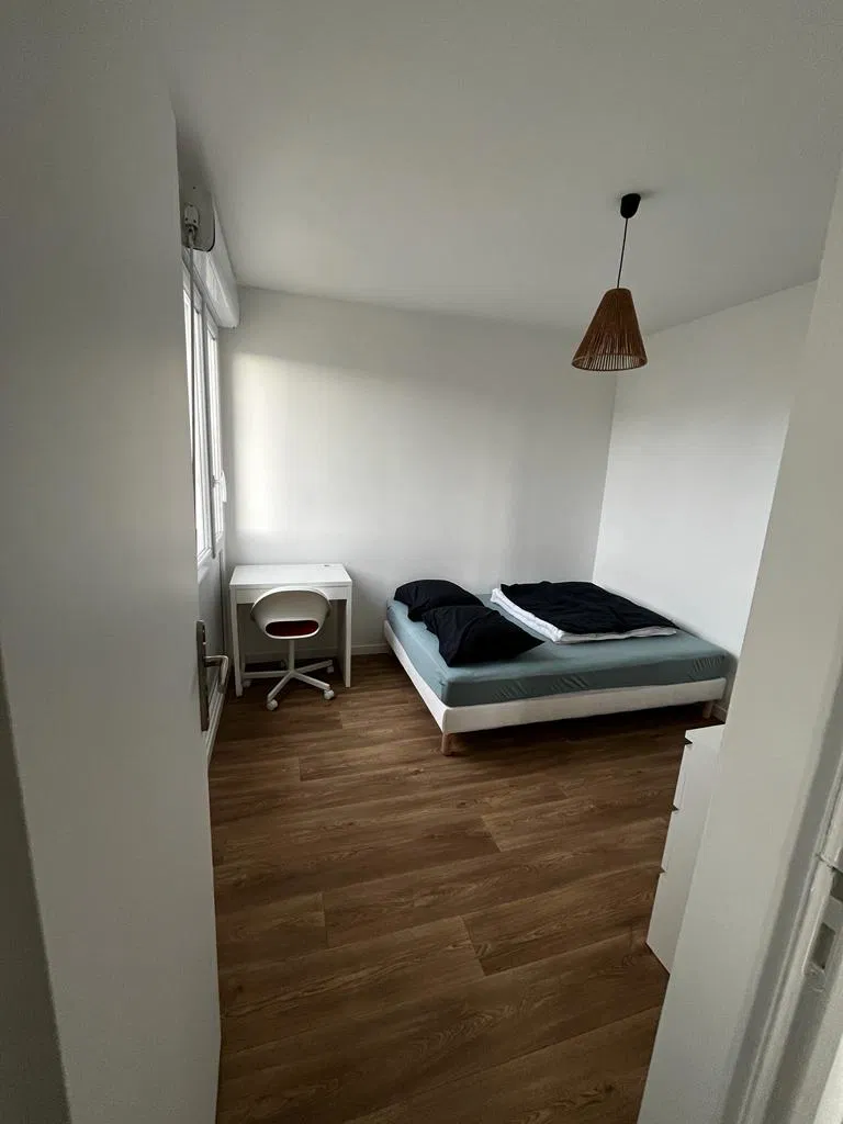 Chambre Rue de Lille à Mantes-la-Ville