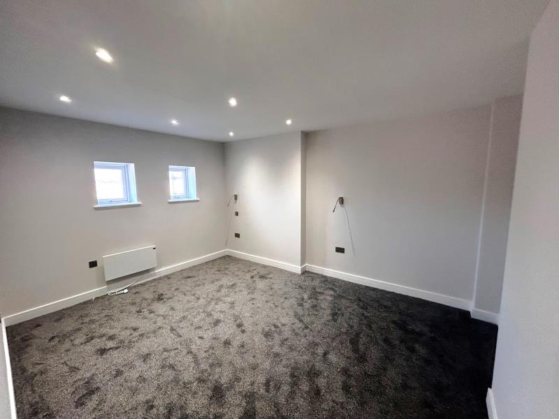 Flat Woodbridge Road in Guildford