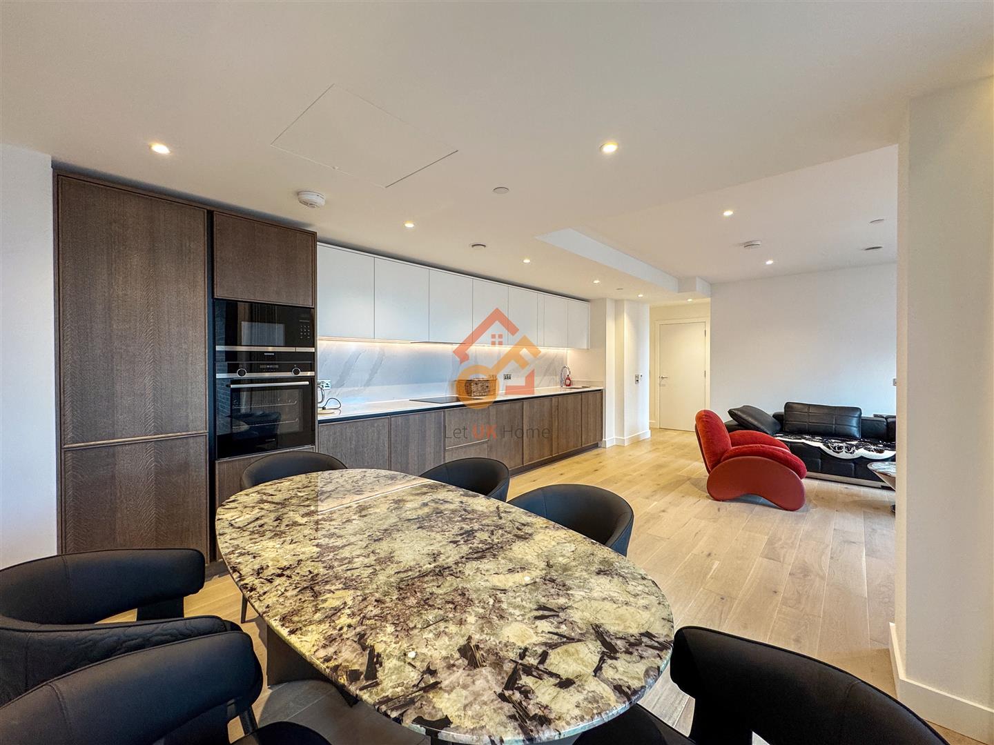 Flat Barnard Gardens in London