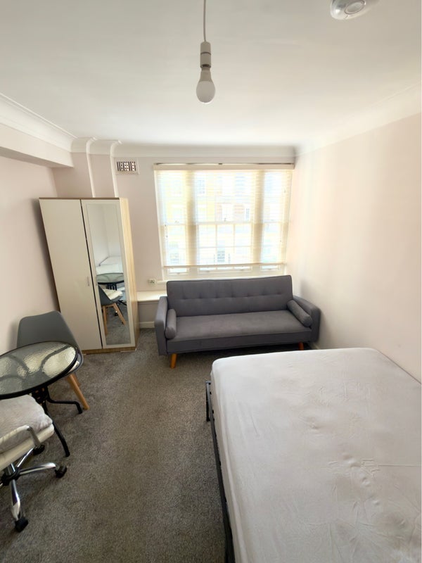 Room Park West Place in City of Westminster