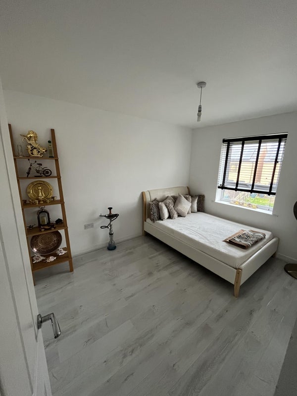 Room Rodway Close in Birmingham