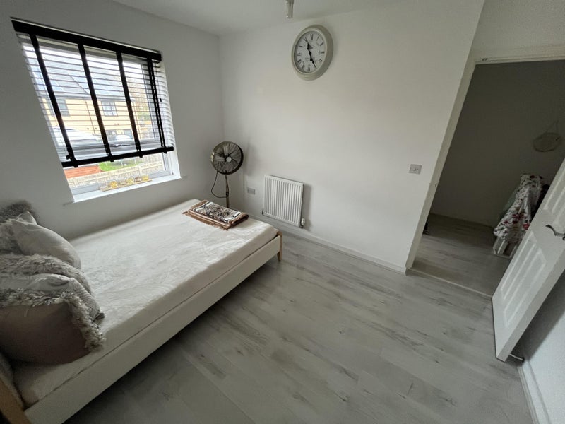 Room Rodway Close in Birmingham