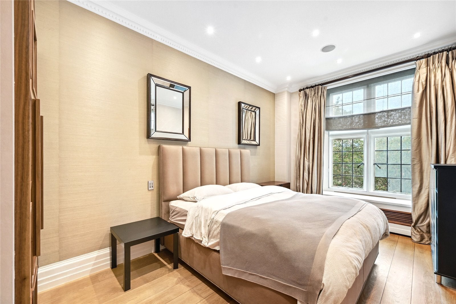 Flat Sloane Square in Greater London