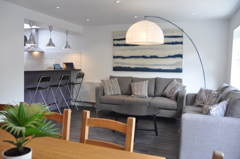Room Ashley Road in Poole