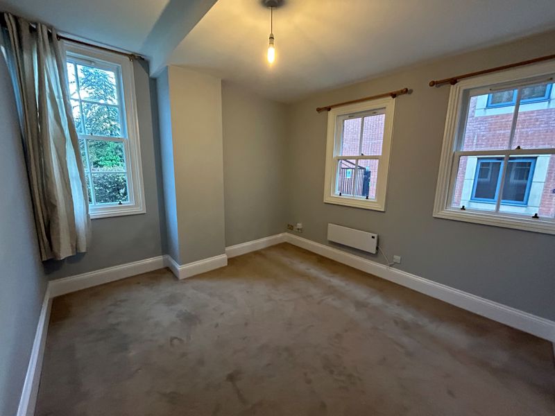 Flat Melville Road in Birmingham