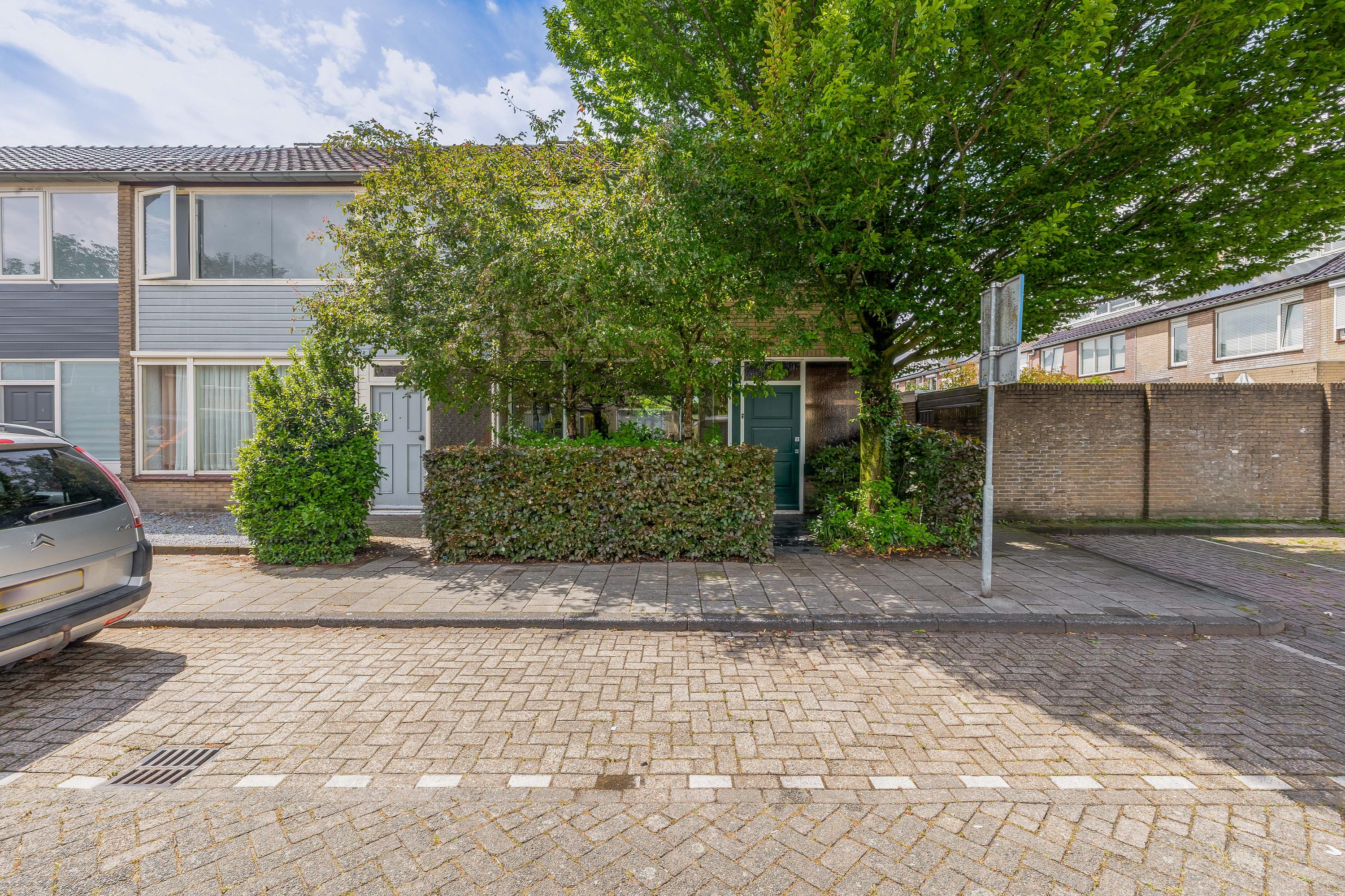 Huis Mr. Ruys de Beerenbrouckstraat 2 in Waalwijk