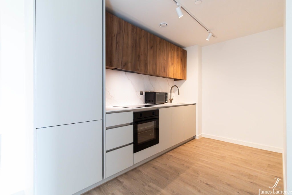 Flat Upper Conybere Street in Birmingham