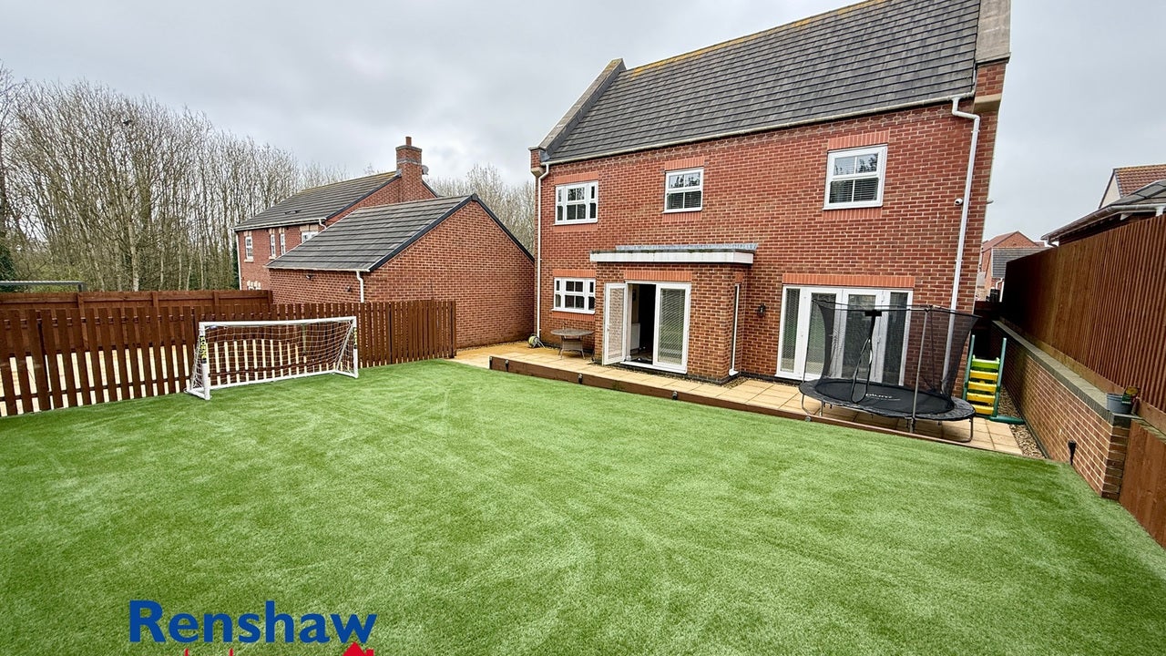House Woodland Close in Amber Valley