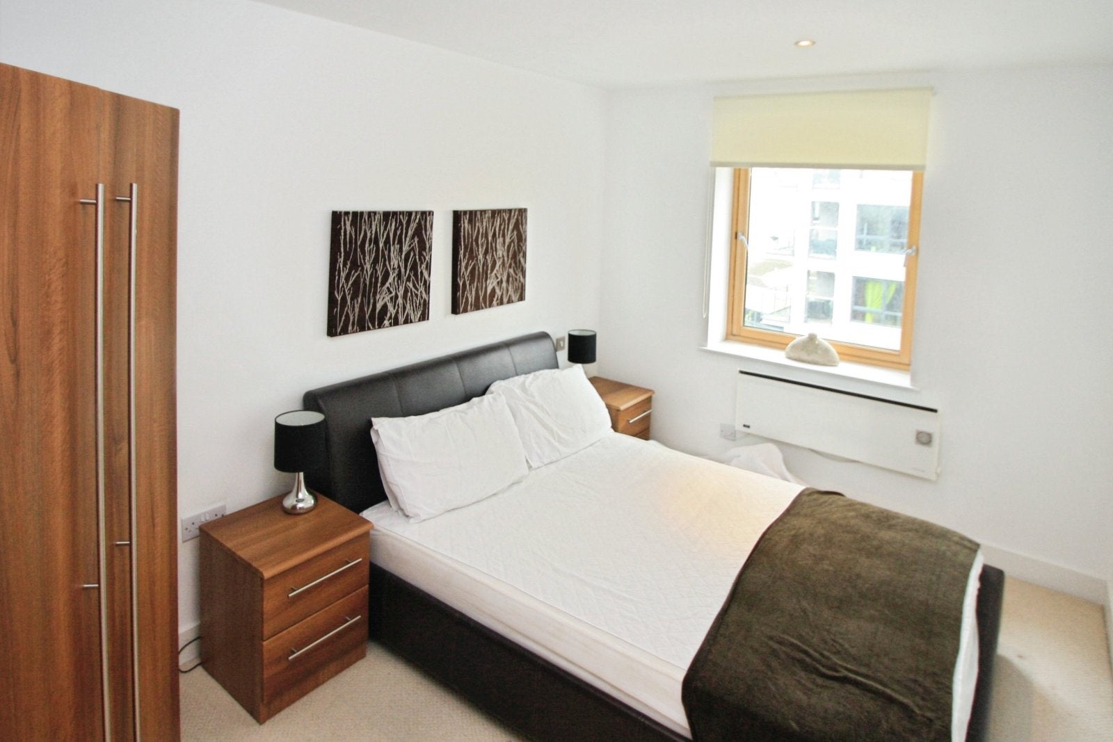 Flat Armouries Drive in Leeds