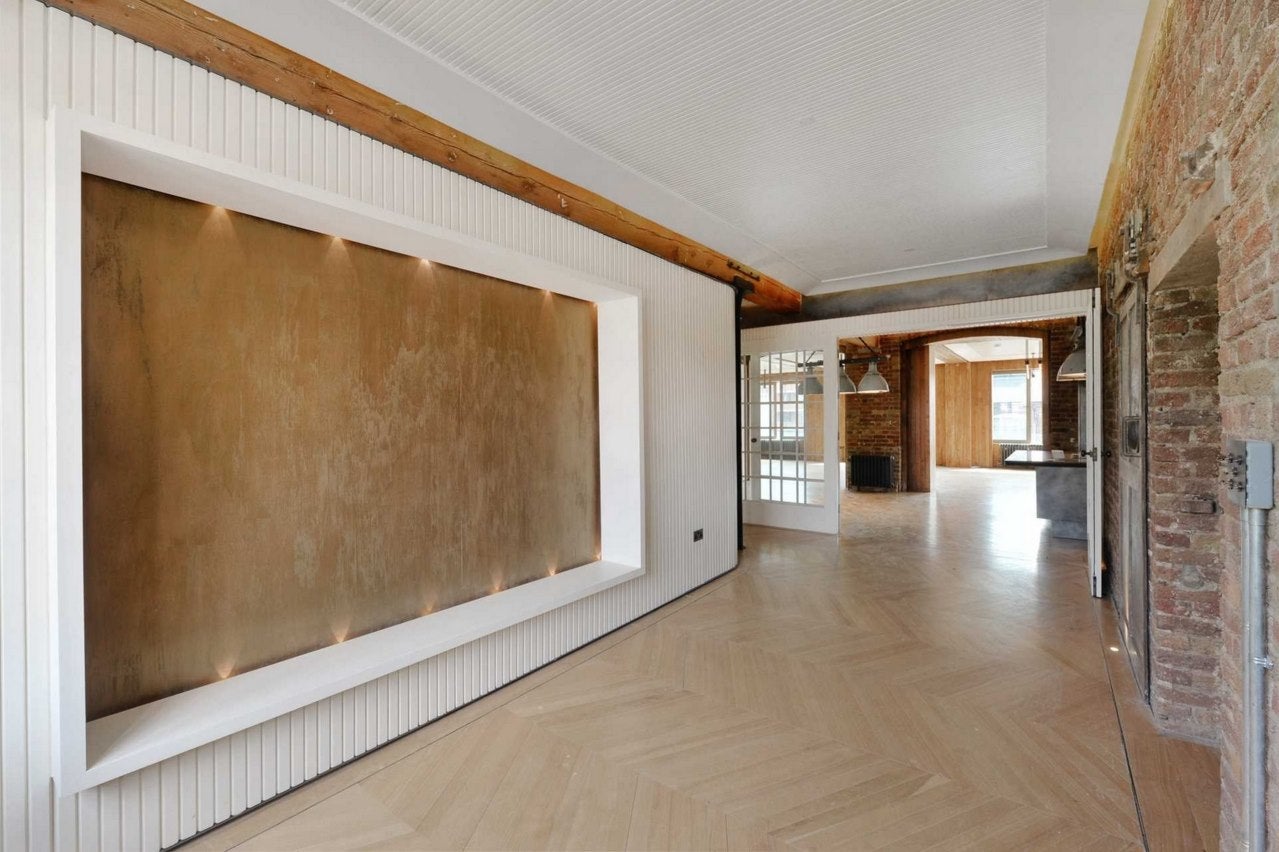 Flat Belmont Street in Greater London