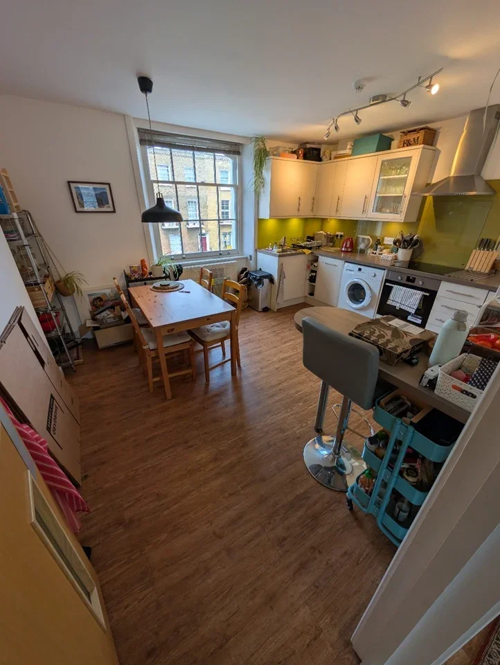 Flat Prince of Wales Road in Greater London